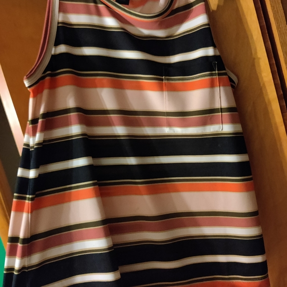 Tank - Picture 2 of 2